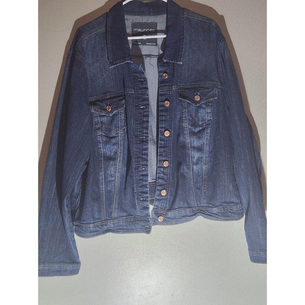 Maurices Women's‎ Denim Jacket Size 3